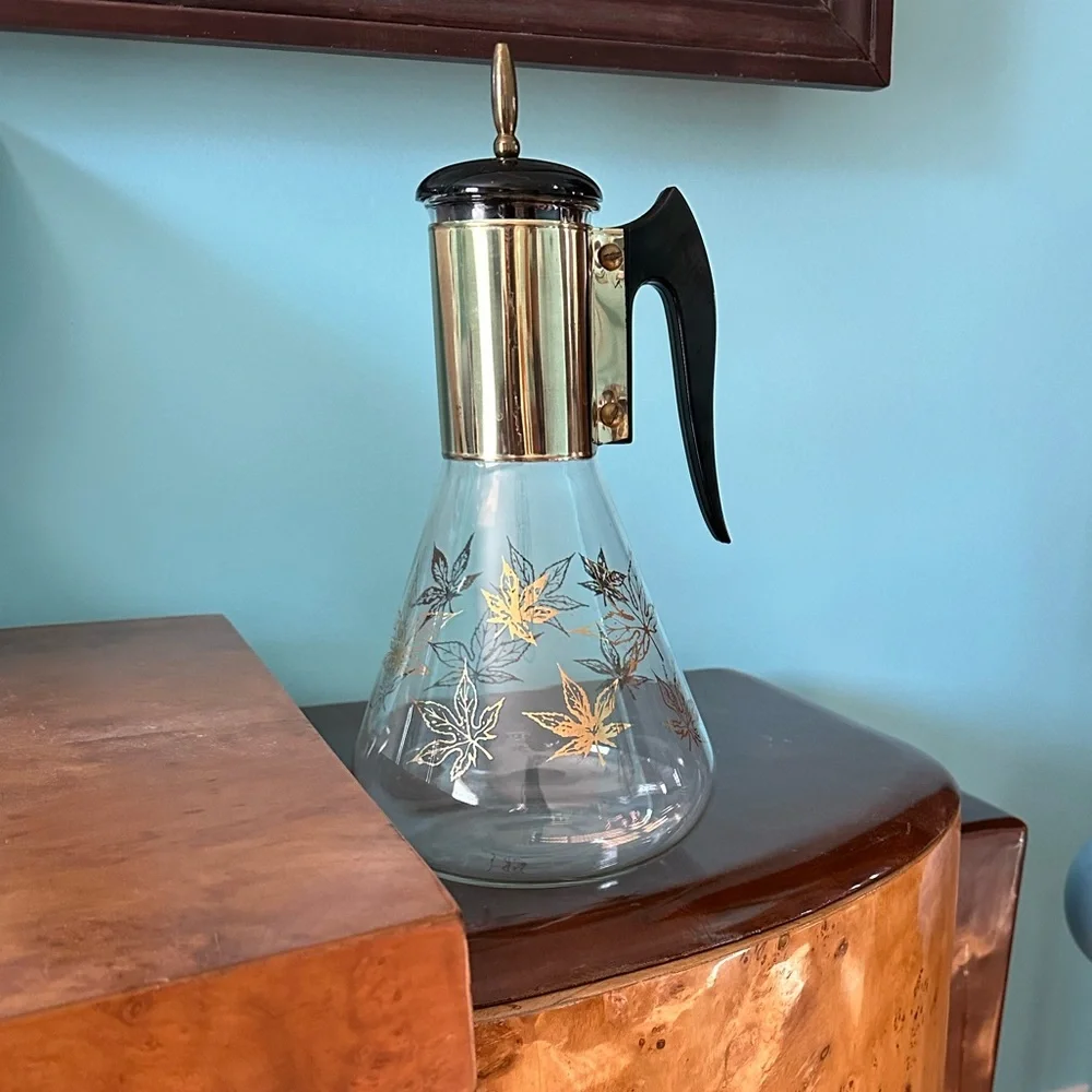 1950s-1960s Mid-Century Vintage Signed Fred Press Gold Leaves Coffee Carafe Bar
